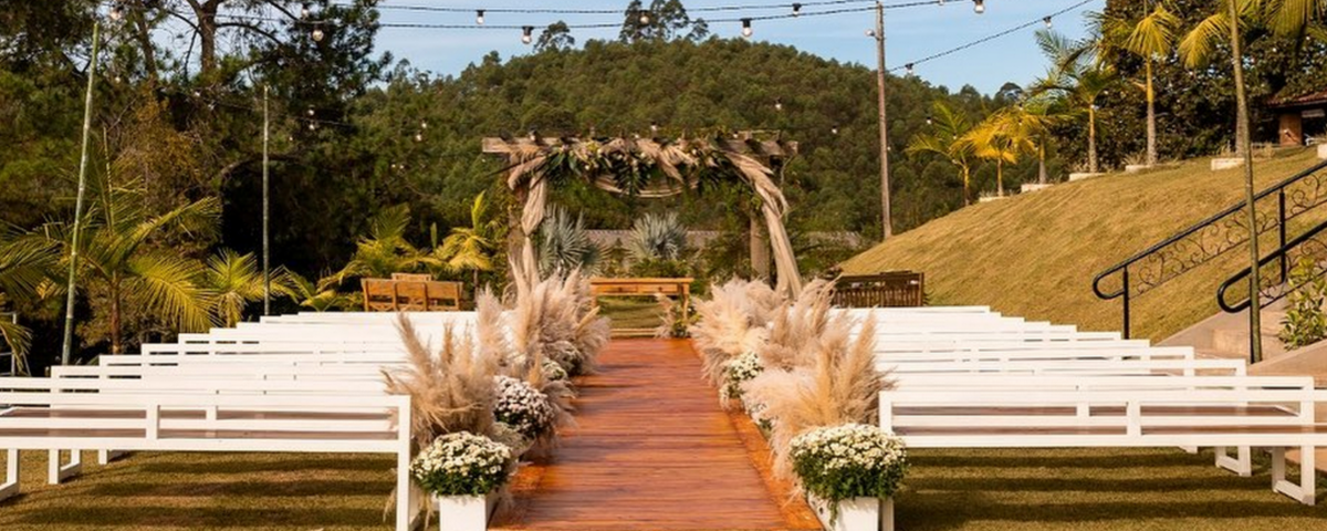 Fazenda Vale dos Eucaliptos é um dos lugares para realizar um casamento no interior. 
