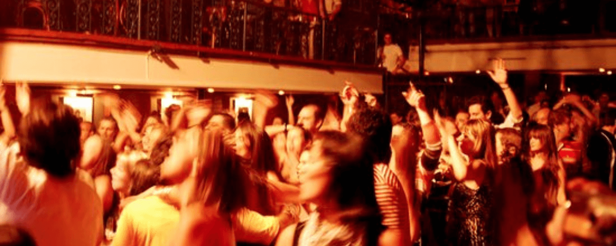 Bourbon Street Music Club é um dos bares e baladas da Moema. 