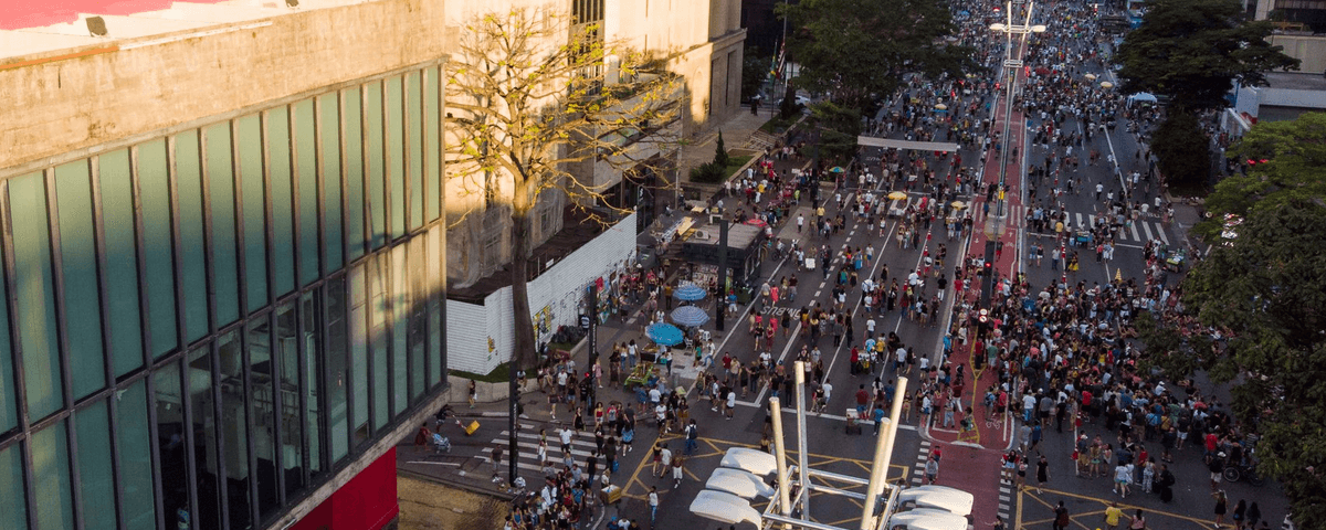 Andar de bicicleta na Avenida Paulista - Bela Vista.