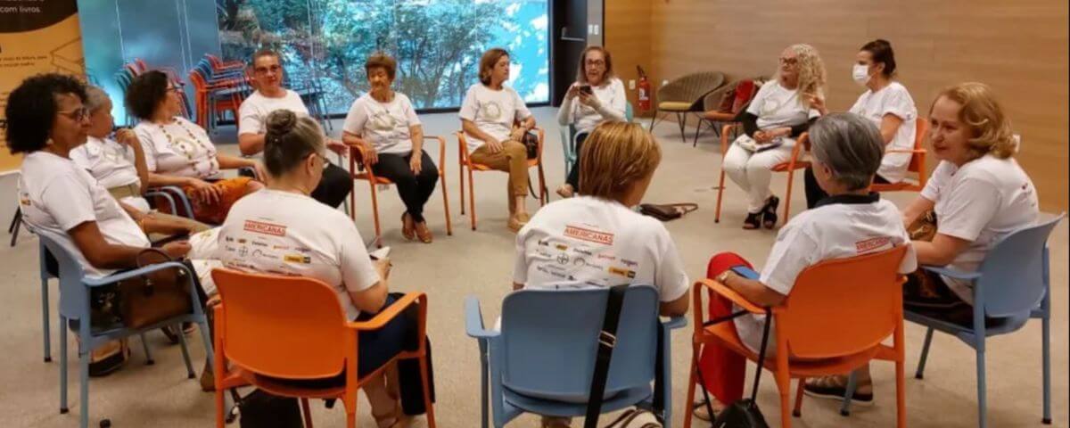 O Clube de Leitura 6.0 é direcionado para idosos e foi desenvolvido pela Fundação Observatório do Livro e da Leitura, em Ribeirão Preto (SP).