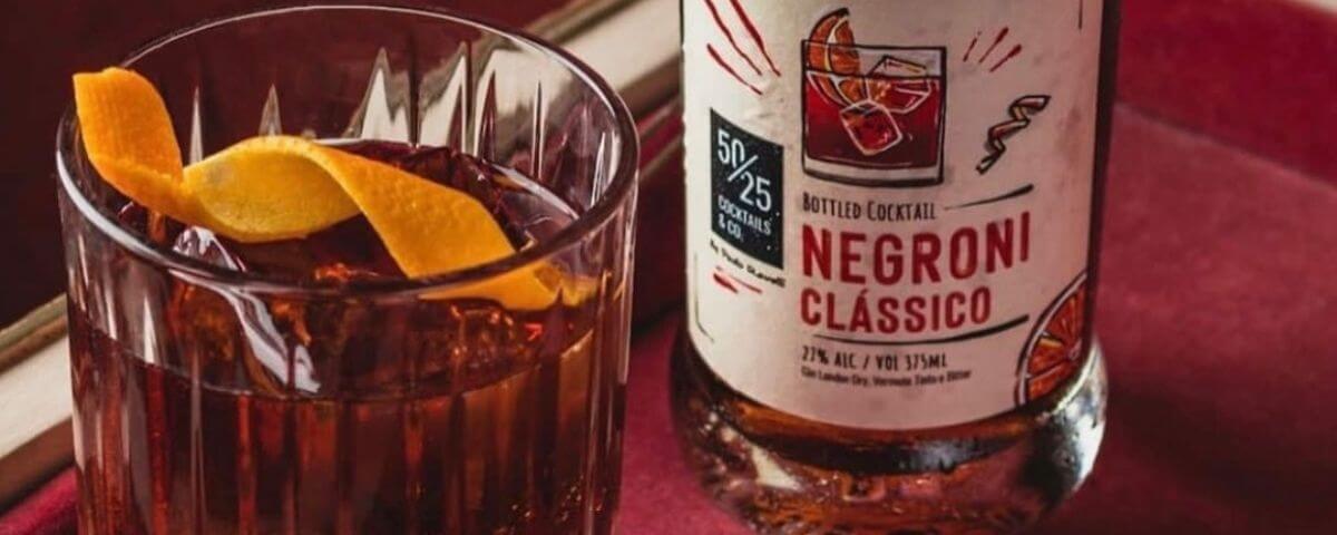 Um dos bares drinks do ABC, o 50/25 traz esse nome devido a medida dos drinks. O negroni clássico é uma das opções por lá. 