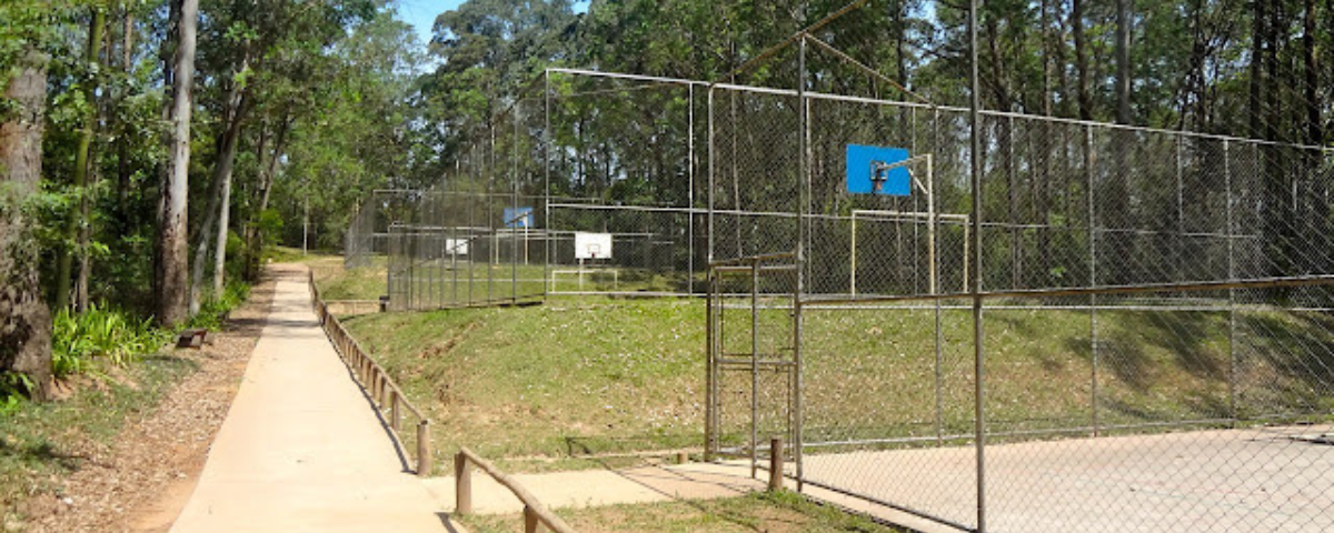 O Parque Anhaguera fica na Zona Leste da cidade e é um ponto de encontro para aqueles que querem jogar uma partida de futebol.