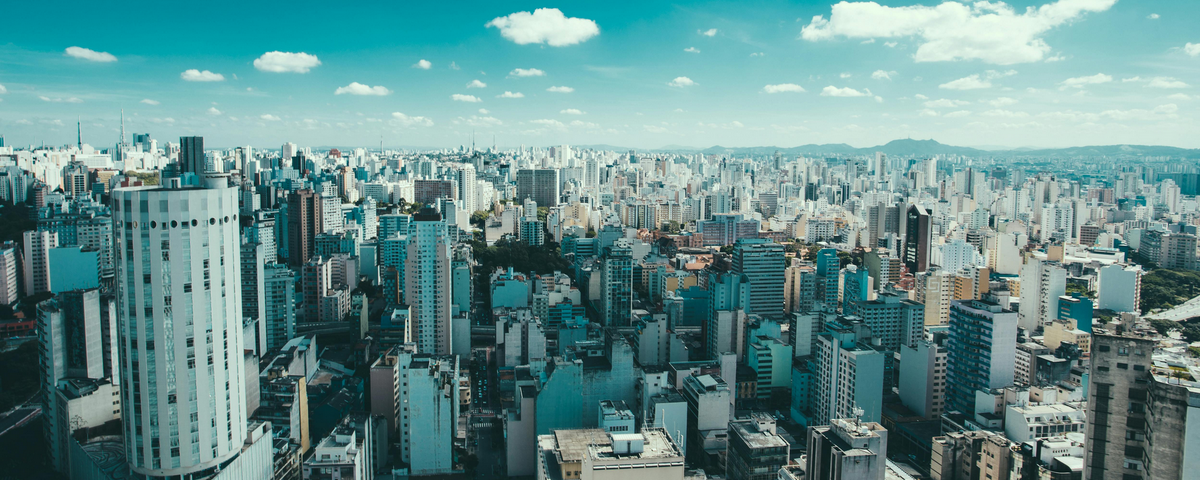 Vista dos prédios de cidade de São Paulo. No dia 25 de janeiro acontece o aniversário SP. 