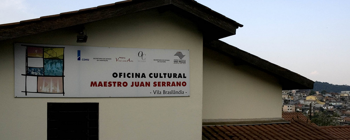 Placa da Oficina Cultural Maestro Juan Serrano, que vai ter uma programação especial para o aniversário de São Paulo. 