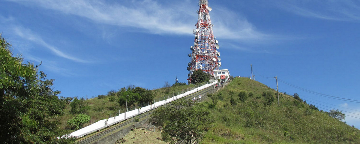 Caminho para subir no Pico do Jaraguá, de onde é possível ver SP vista de cima. 
