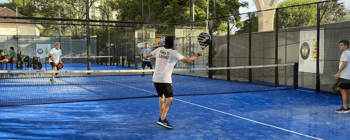 Academia Santo Padel que oferece padel em SP